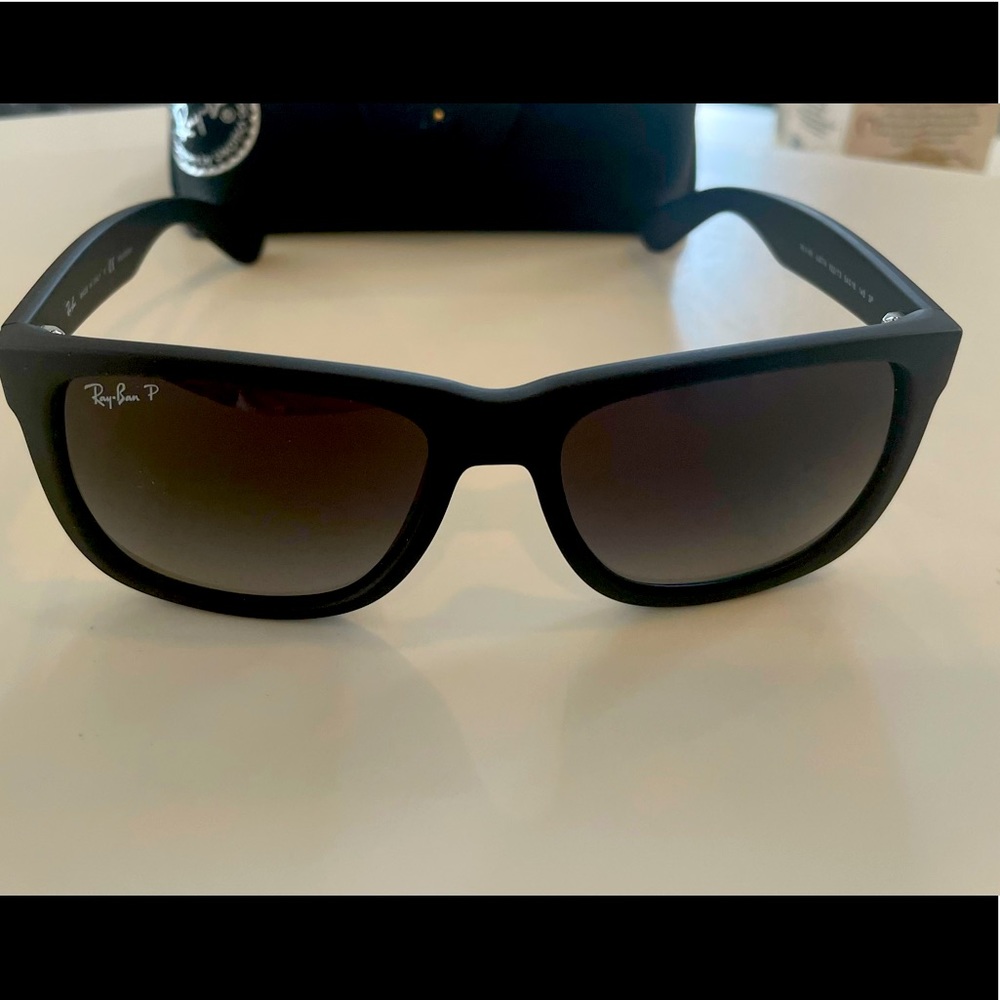 Ray-Ban unisex black sunglasses